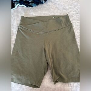 Old Navy Extra High Rise Bike Shorts